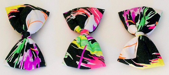 80s neon hair bows (photo credit: recycled stylez)