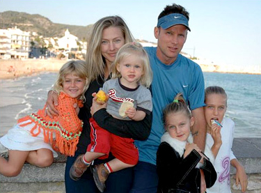 Corey Hart and his family