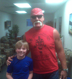 An LT80s friend ran into Hulk Hogan in March 2011 at the Panama City airport.