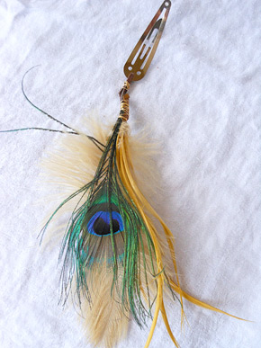 Peacock feather hair clips (photo credit: erinschock)