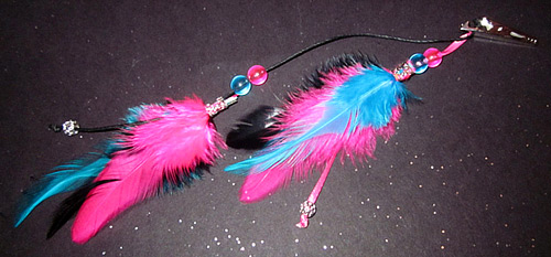 Feather roach clips in classic 80s colors ... hot pink, blue & black (photo credit: PheatherHead)