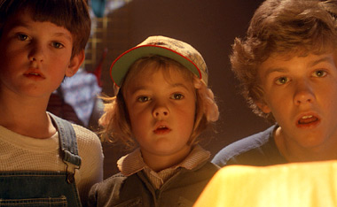 Elliot introduces Gertie & Michael to E.T.