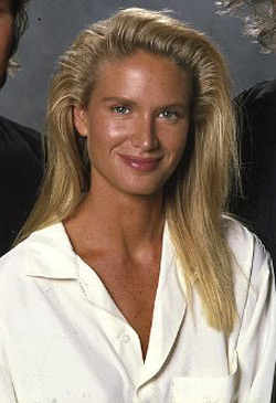 Kelly Lynch as Doctor Elizabeth Kay in Road House