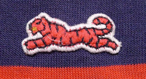 Le Tigre embroidered logo