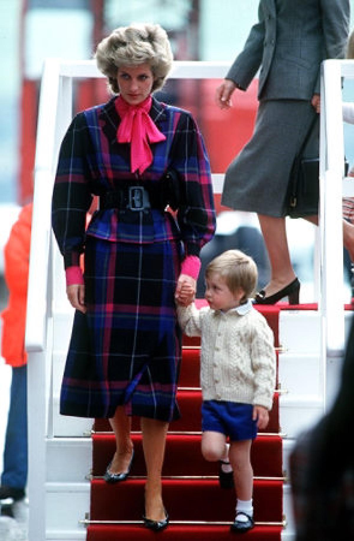 Prince William and Princess Di are inseparable