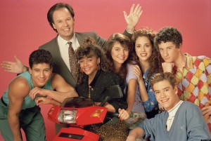 SAVED BY THE BELL -- Season 2 -- Pictured: (l-r) Mario Lopez as Alabert Clifford 'A.C.' Slater, Dennis Haskins as Mr. Richard Belding, Lark Voorhies as Lisa Turtle, Tiffani Thiessen as Kelly Kapowski, Elizabeth Berkley as Jessie Spano, Mark-Paul Gosselaar as Zachary 'Zach' Morris, Dustin Diamond as Screech Powers -- Photo by: NBCU Photo Bank